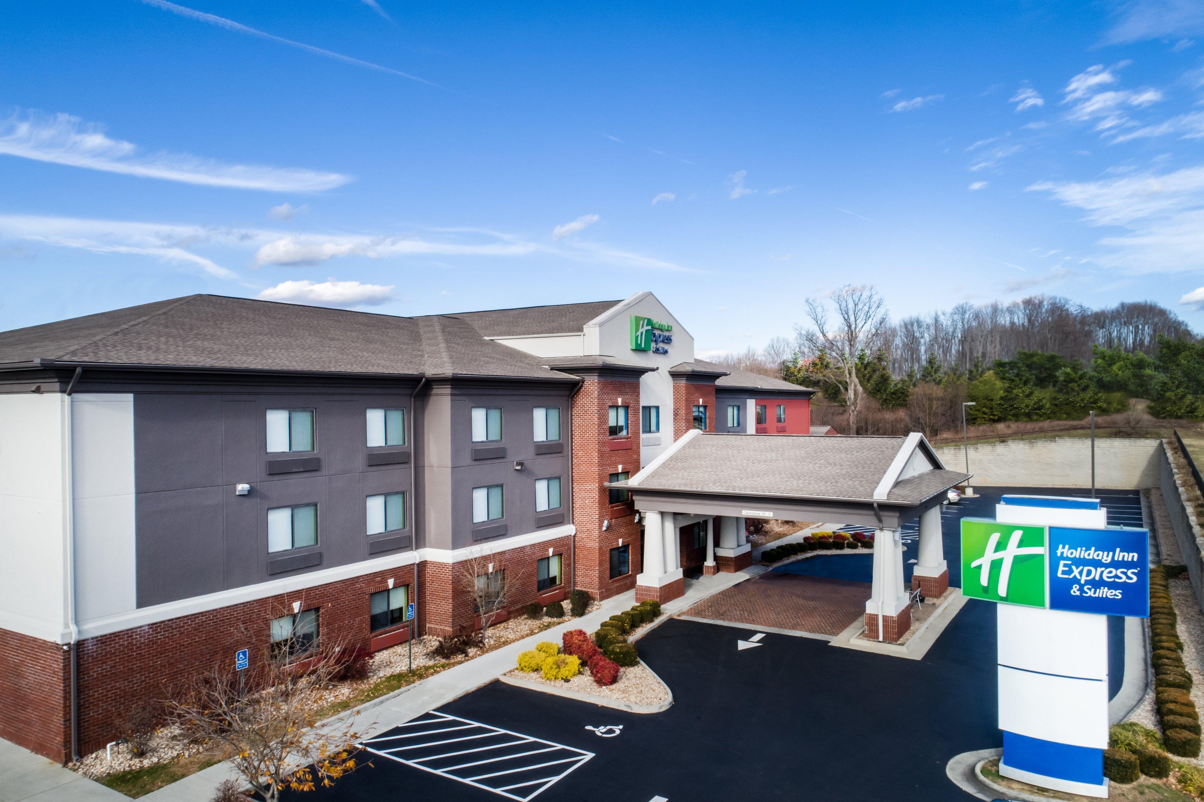 Holiday Inn Express & Suites Rocky Mount Smith Mountain Lake By Ihg Экстерьер фото