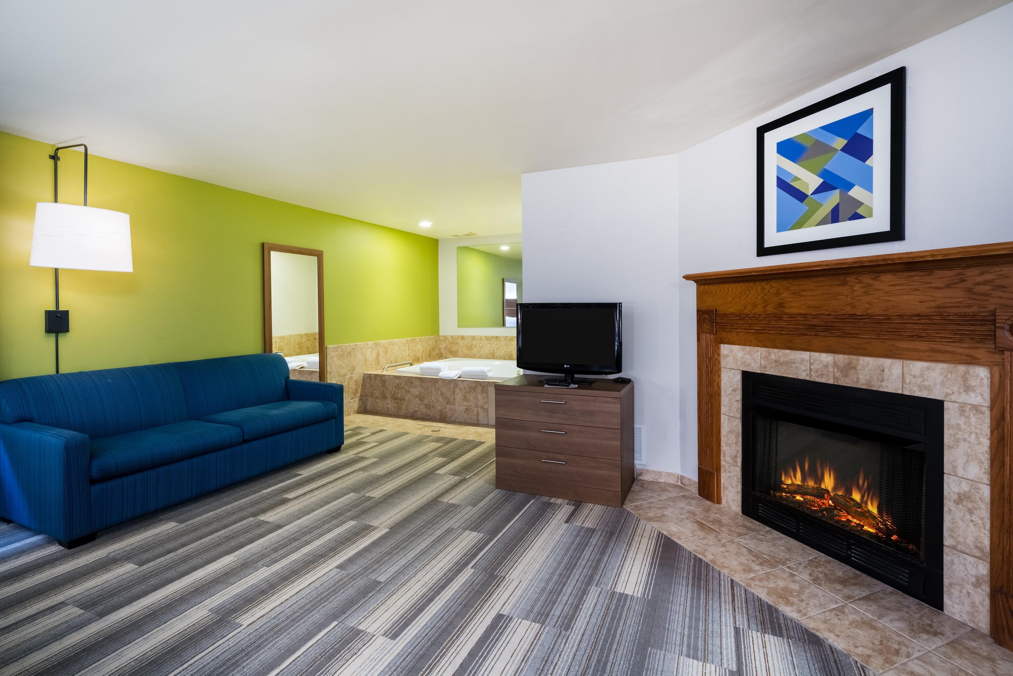 Holiday Inn Express & Suites Rocky Mount Smith Mountain Lake By Ihg Экстерьер фото