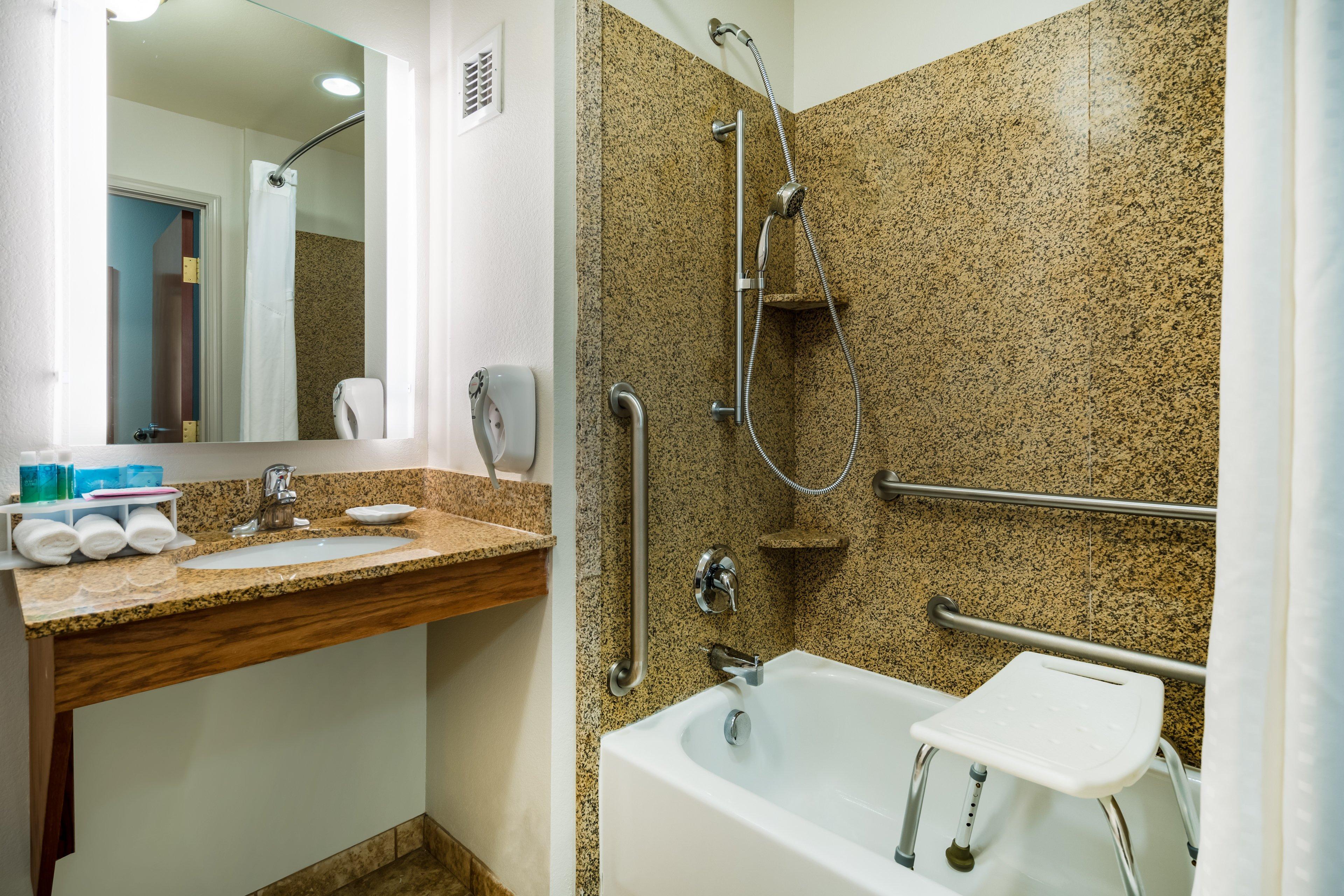 Holiday Inn Express & Suites Rocky Mount Smith Mountain Lake By Ihg Экстерьер фото