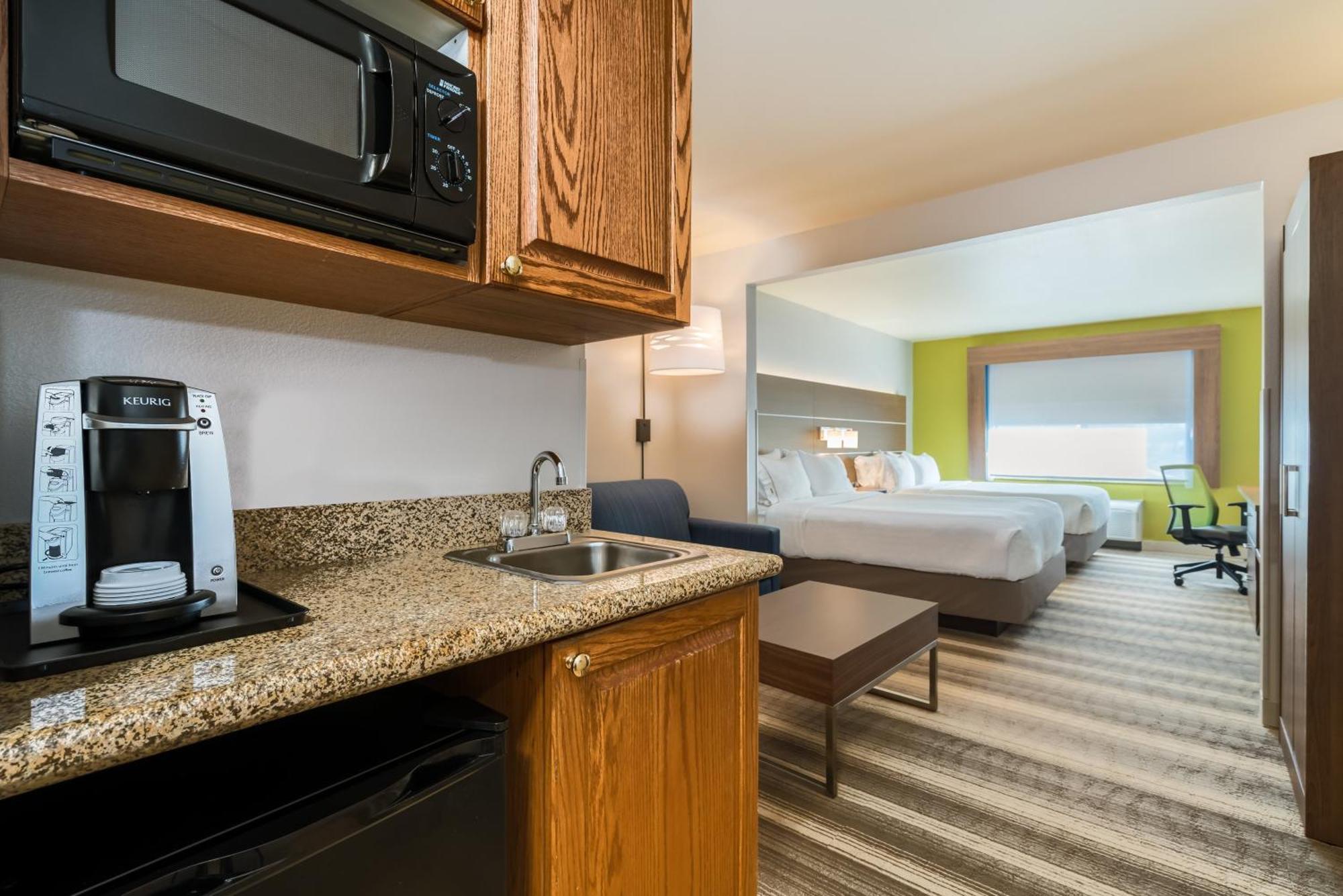 Holiday Inn Express & Suites Rocky Mount Smith Mountain Lake By Ihg Экстерьер фото