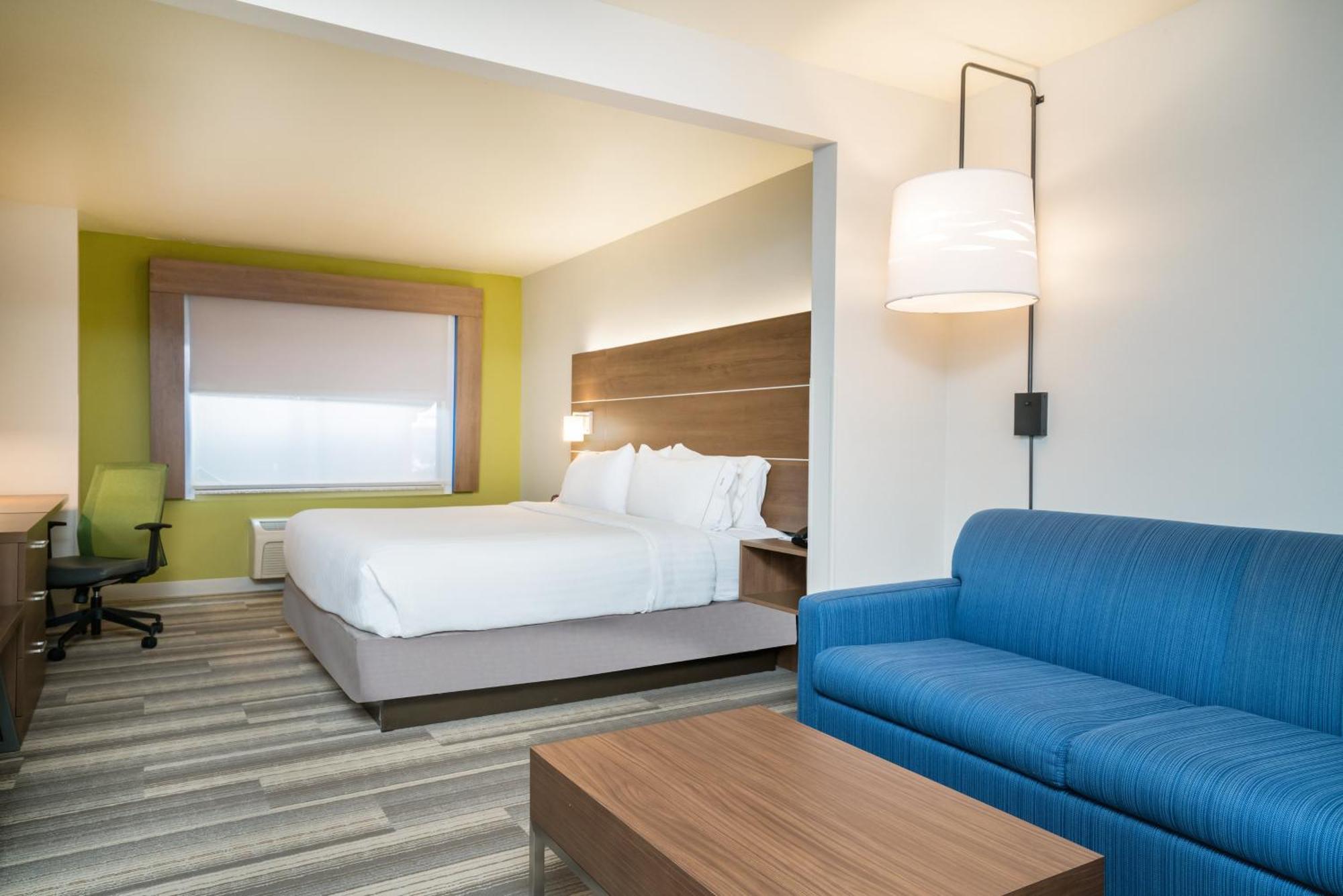 Holiday Inn Express & Suites Rocky Mount Smith Mountain Lake By Ihg Экстерьер фото