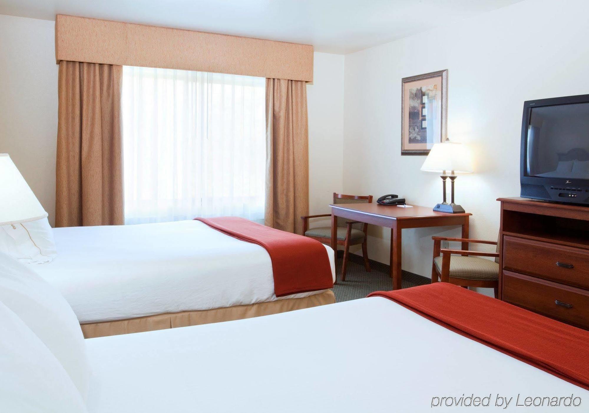 Holiday Inn Express & Suites Rocky Mount Smith Mountain Lake By Ihg Экстерьер фото
