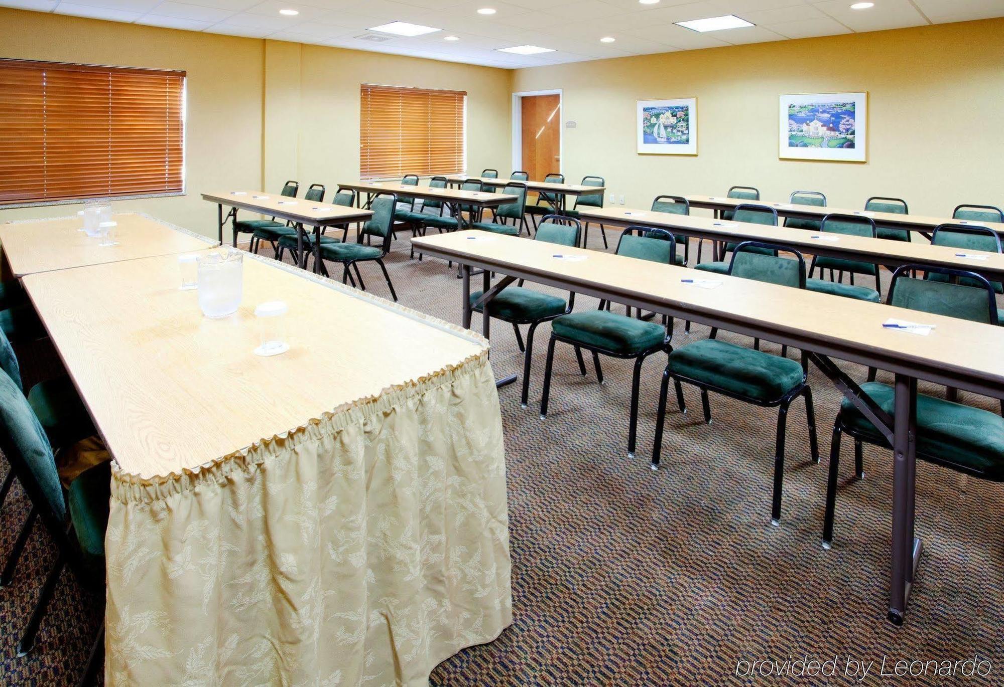 Holiday Inn Express & Suites Rocky Mount Smith Mountain Lake By Ihg Удобства фото